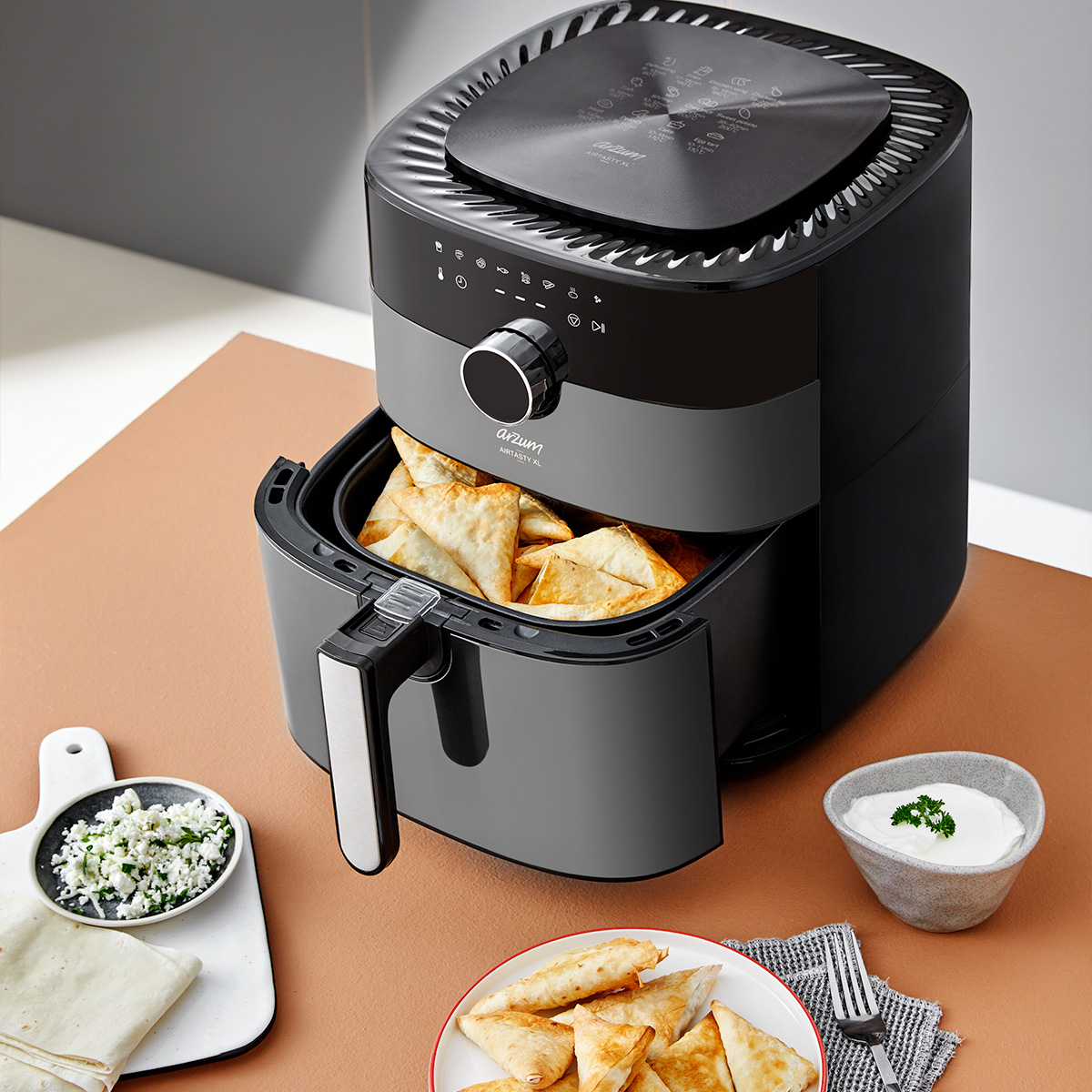 https://witcdn.arzum.com.tr/ar2074-b-airtasty-xl-air-fryer-copper-erpden-gelenler-arzum-ar2074-b-4889-32-B.jpg